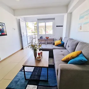  Apartament Atlantis 50m From Makenzy Seafront